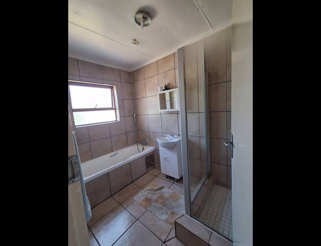 2 BEDROOM FLAT FOR SALE IN ABRAHAMSRUST